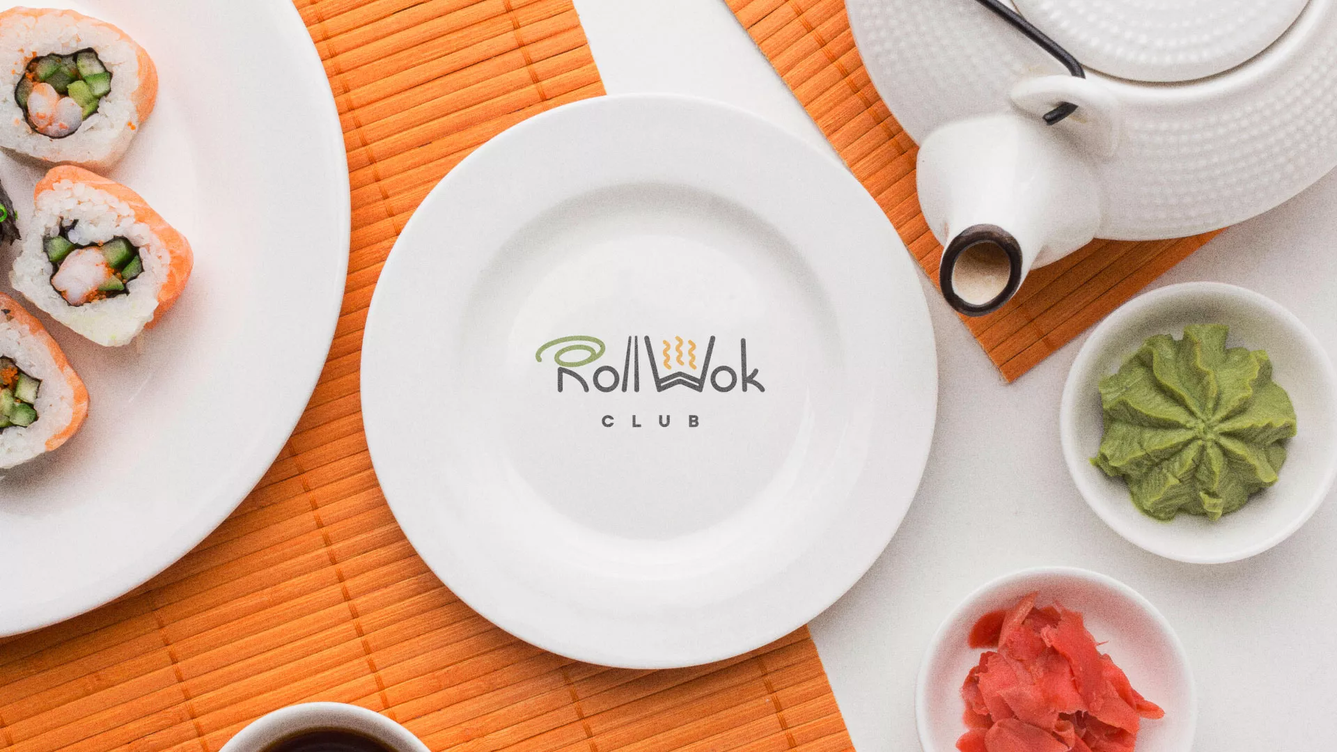 Разработка логотипа и фирменного стиля суши-бара «Roll Wok Club» в Петергофе